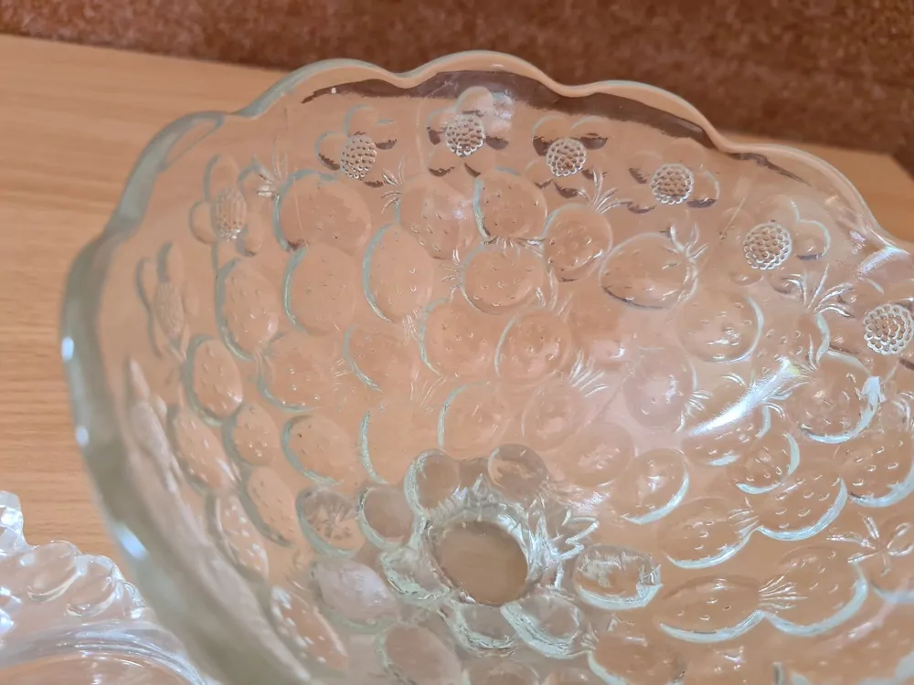 Misky, dekor jahoda, cena za oba kusy dohromady 