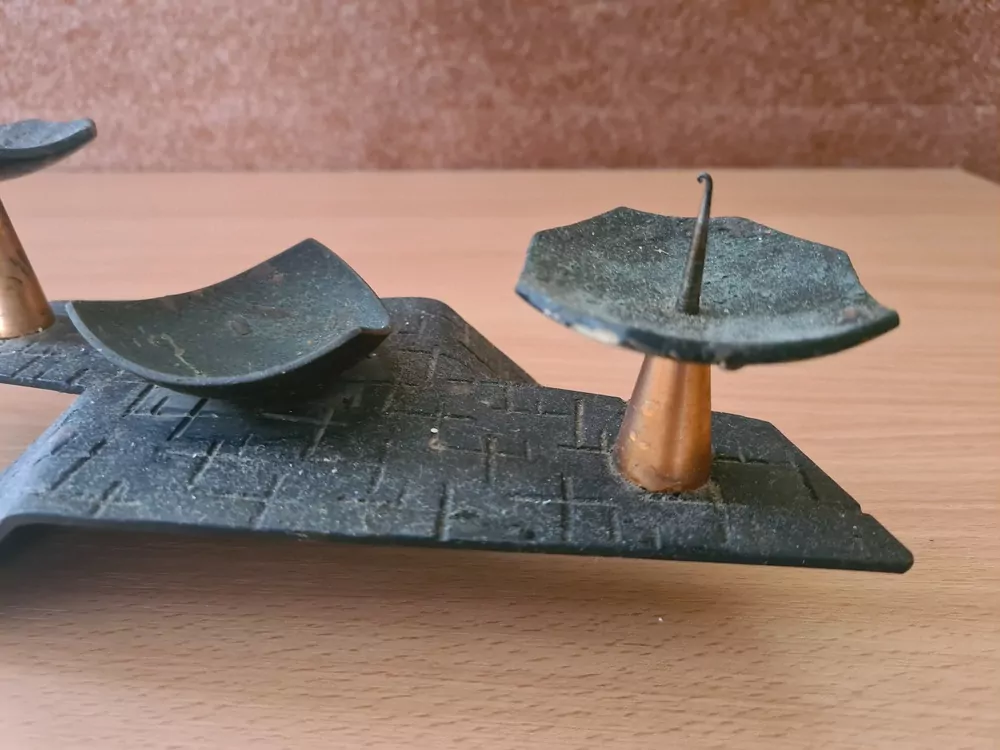 Retro kovový svícen  25c12cm