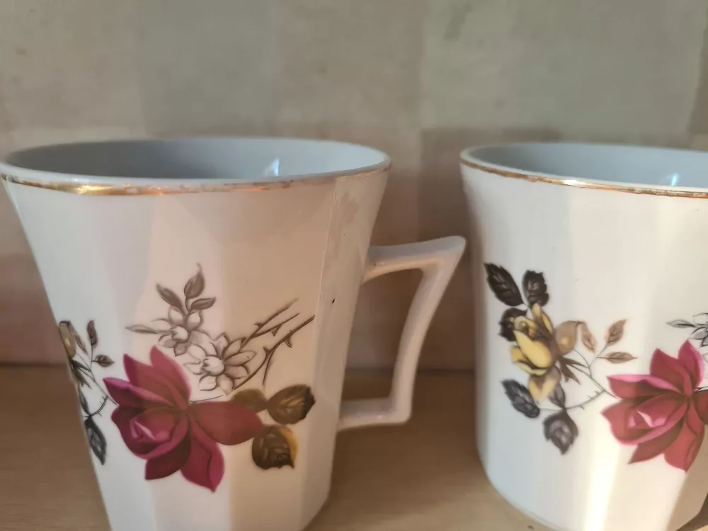 Hrnek, hrníček, retro, porcelán Dubí, cena za kus
