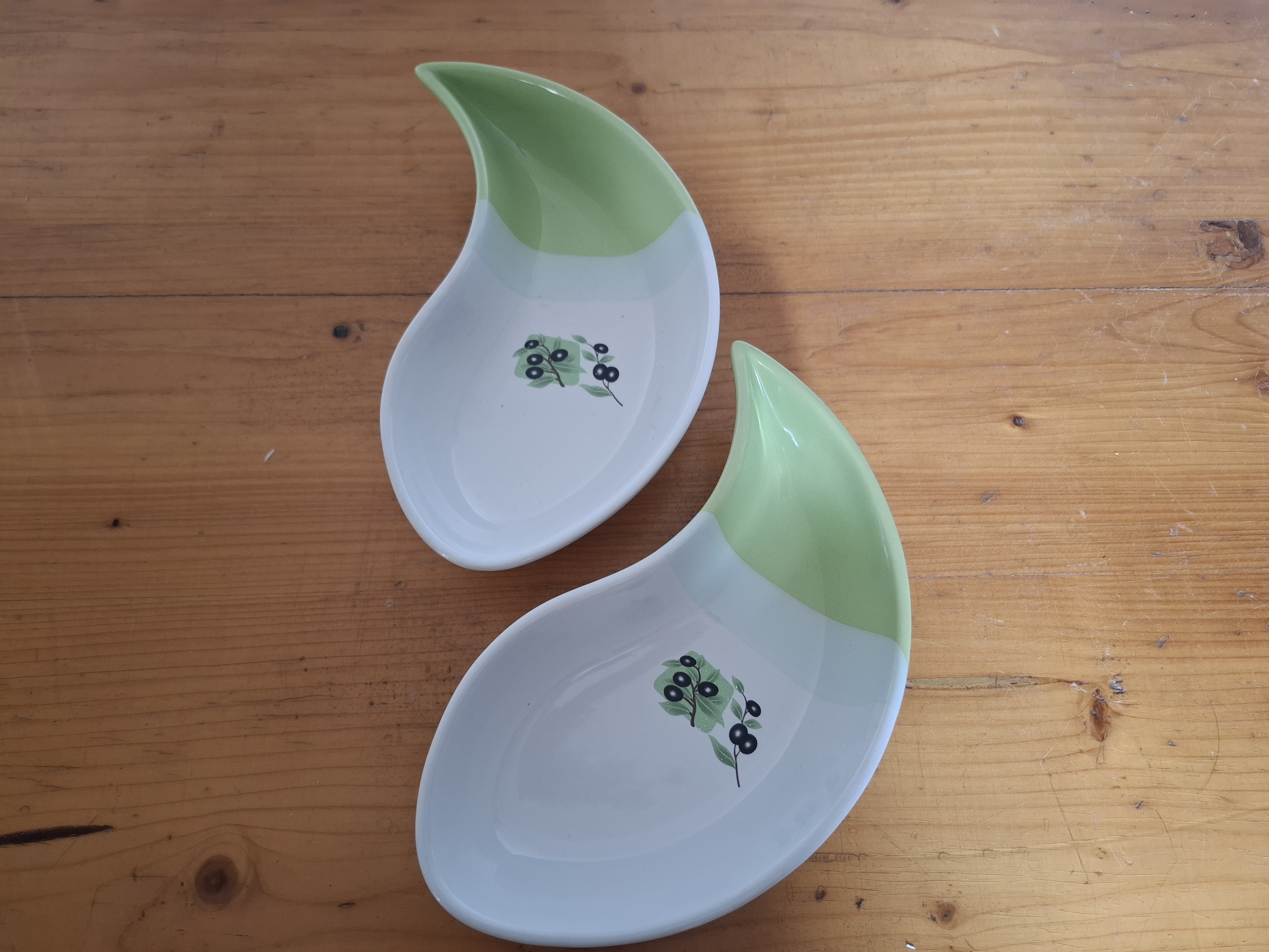 Misky, 2ks na dobroty, dekor olivy 