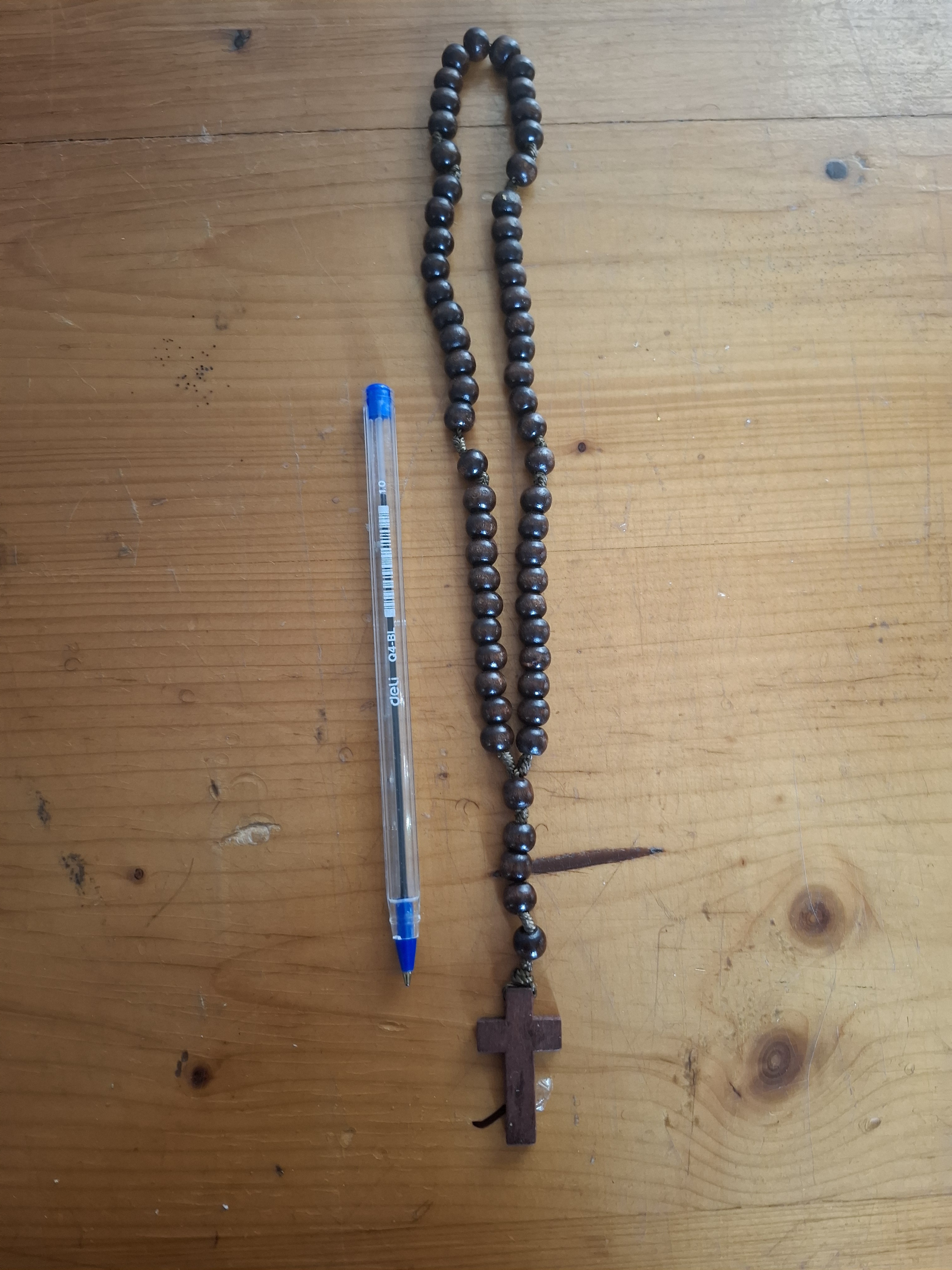 Dřevěný růženec,bez poškození 