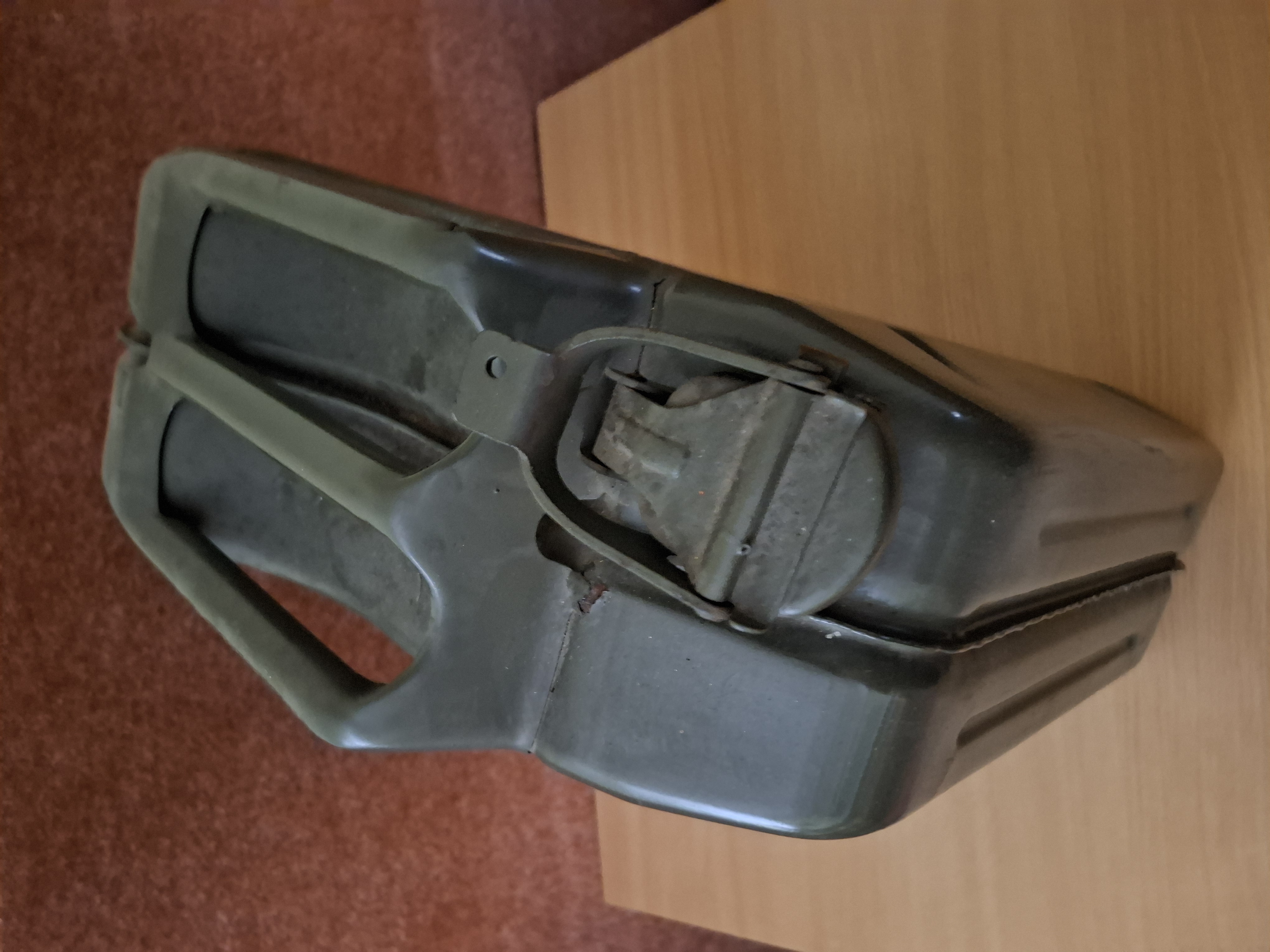 Kovový kanystr, 20l, r.1982