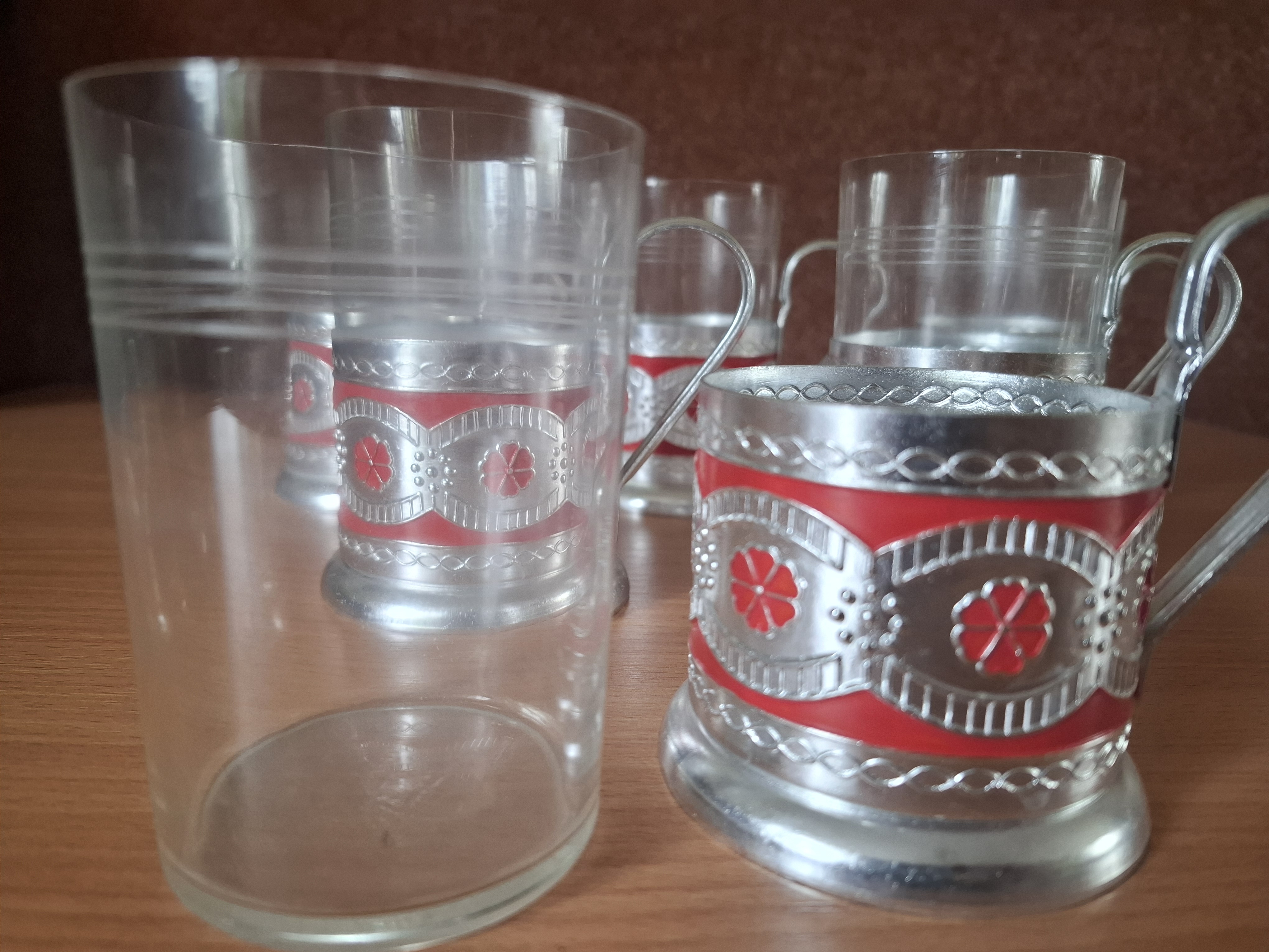 Retro sklenice v kovovém stojánku, 6ks, cena za vše 