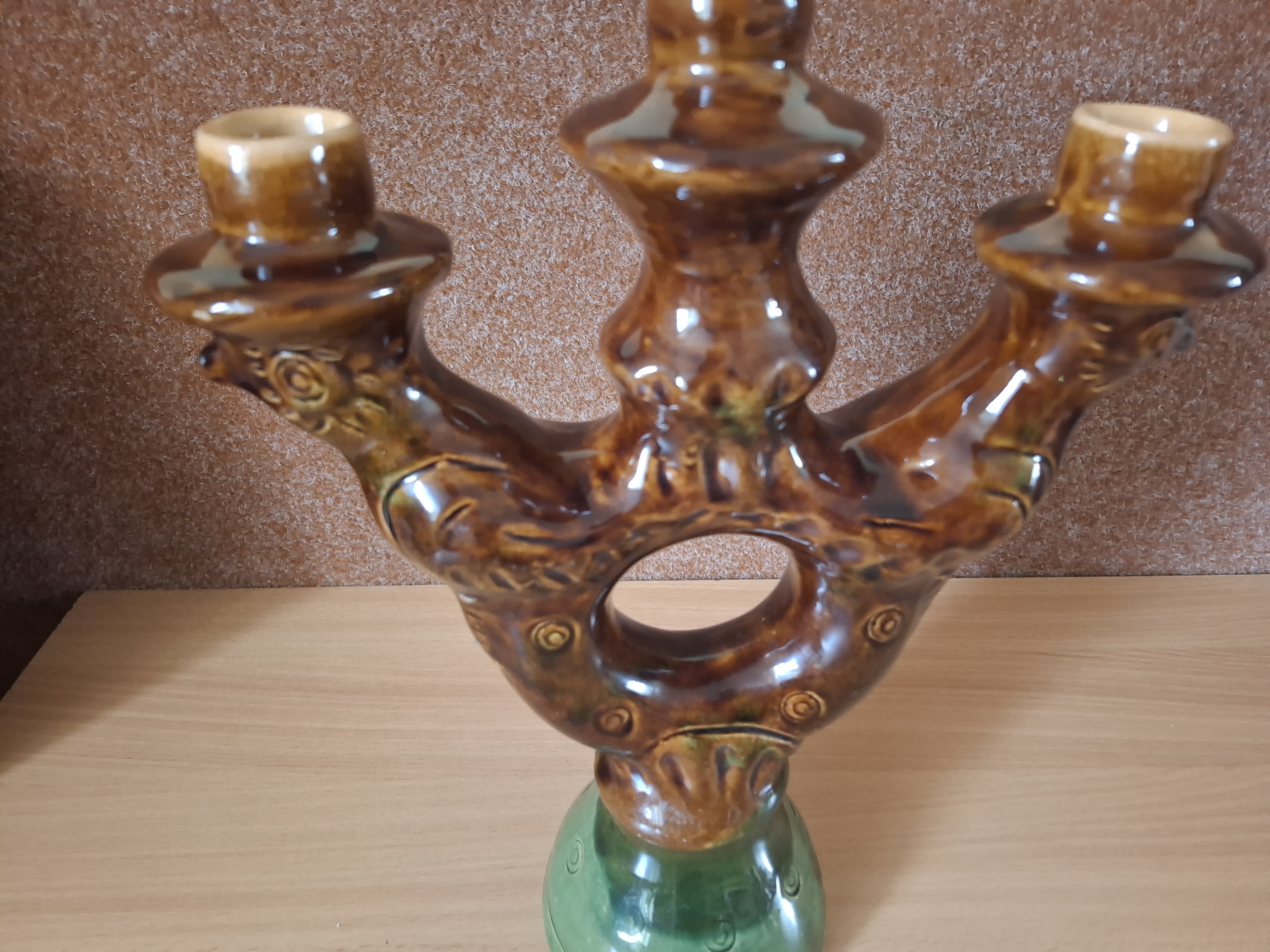 Vysoký keramický svícen na tři svíčky 