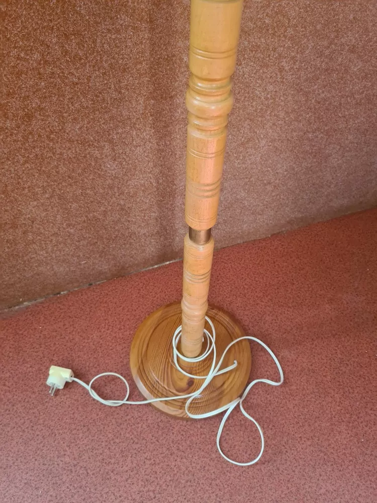 Retro lampa na postavení na zem, výška 154cm. ‼️ Pouze osobní odběr ‼️