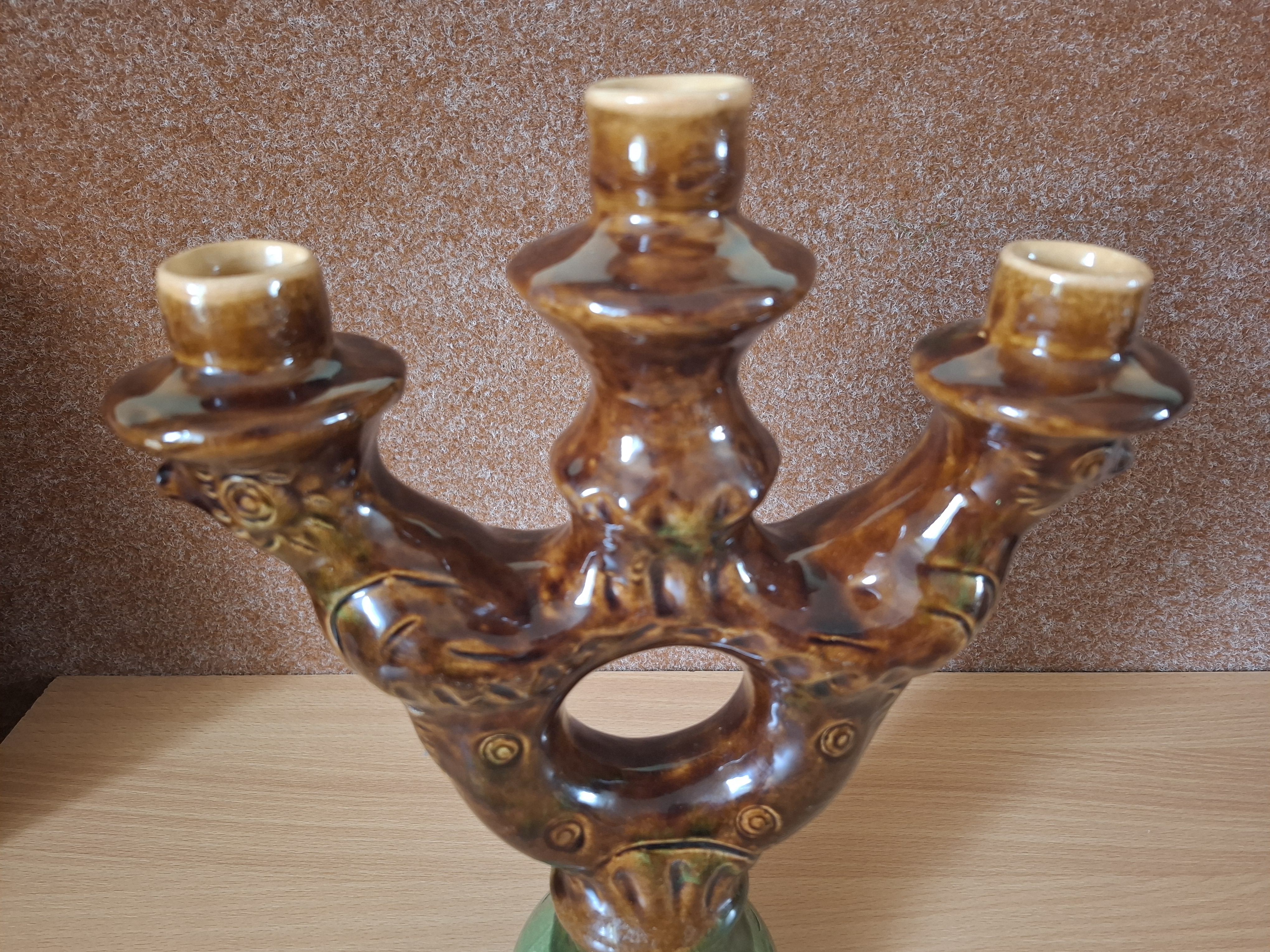 Vysoký keramický svícen na tři svíčky 