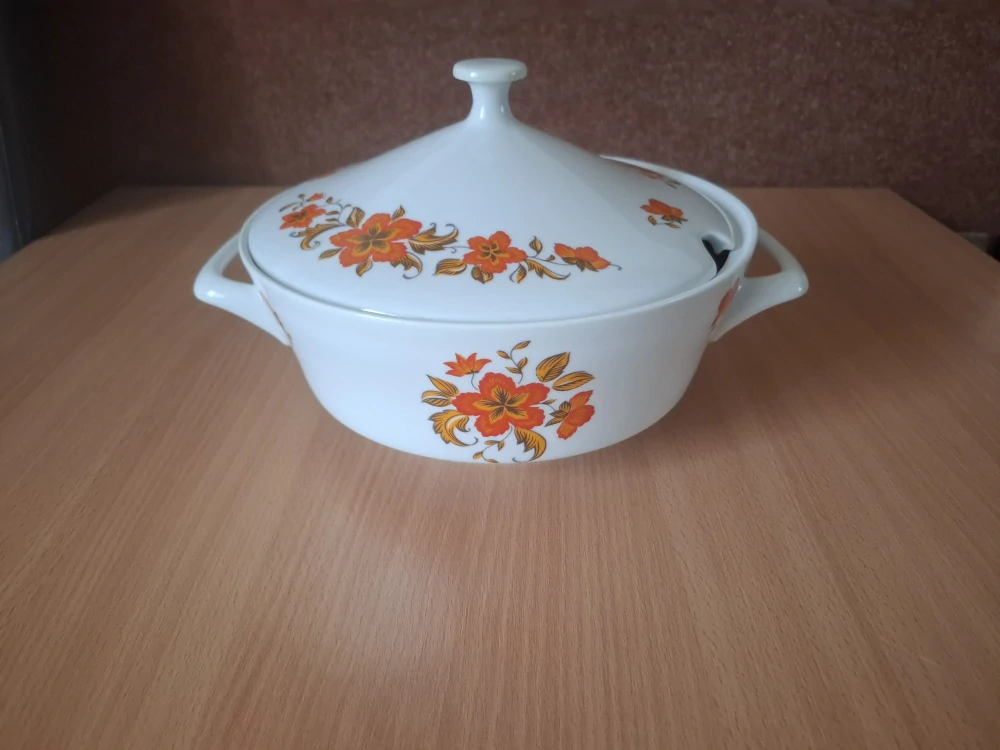 Terina, polévková mísa, květy, Bohemia Czechoslovakia 