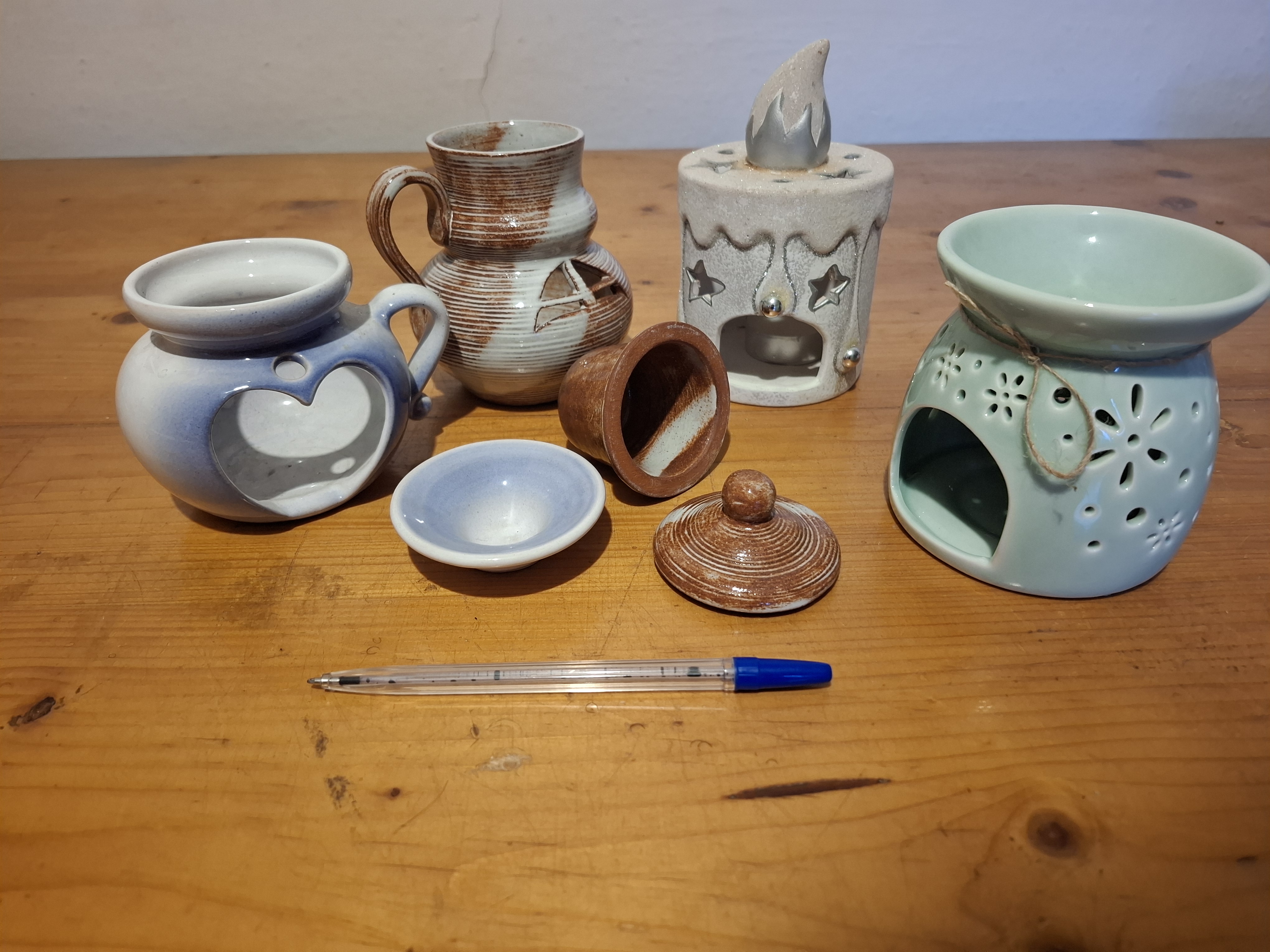 Keramika, 4x svícen na čajovou svíčku, cena za vše 