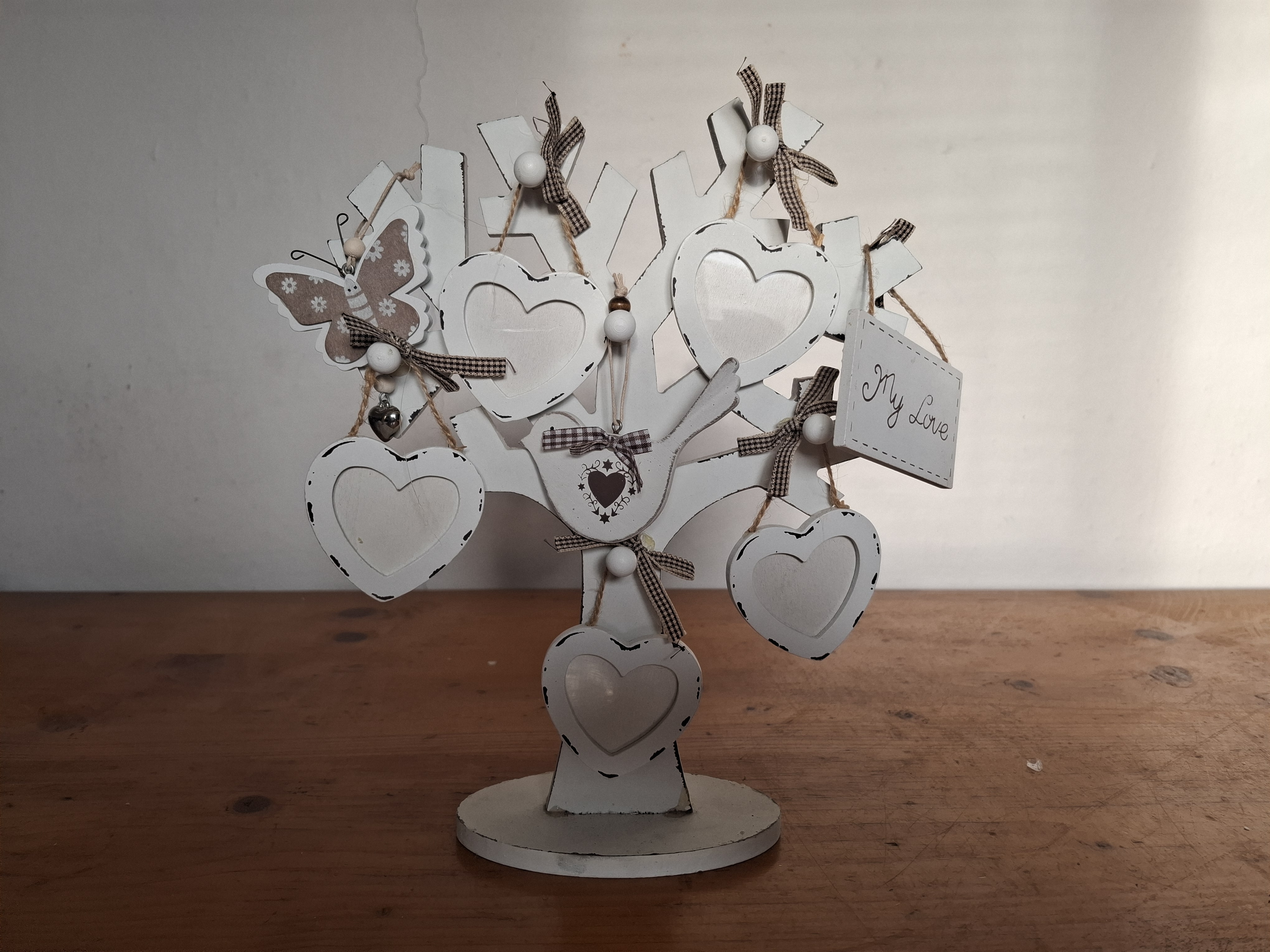 Dekorace, dřevěný strom se srdíčky na fotky 
