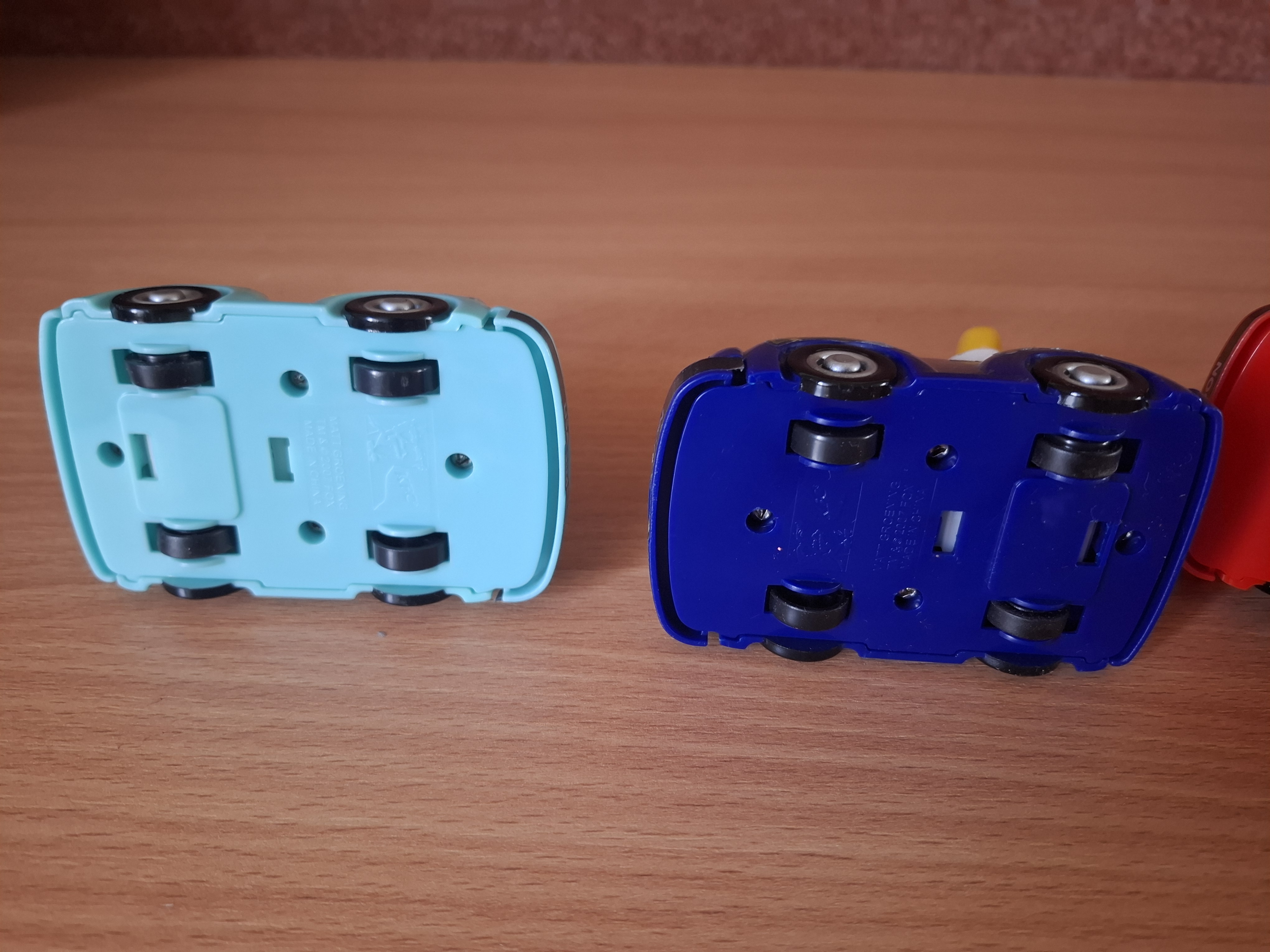 4x auto Simpsons, funkční, cena za vše 