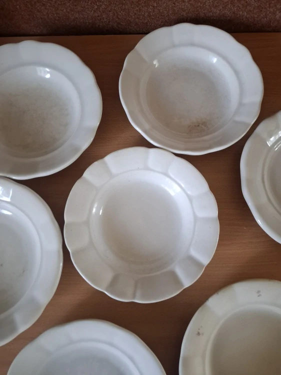 Silnostěnné talíře, mix 7ks, cena za vše 