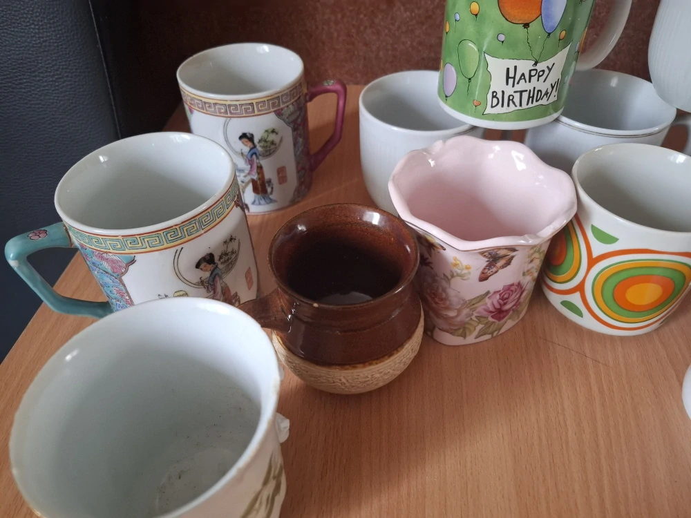 Plotové hrnky 20ks, hrníček, cena za vše (cena za obalový materiál)