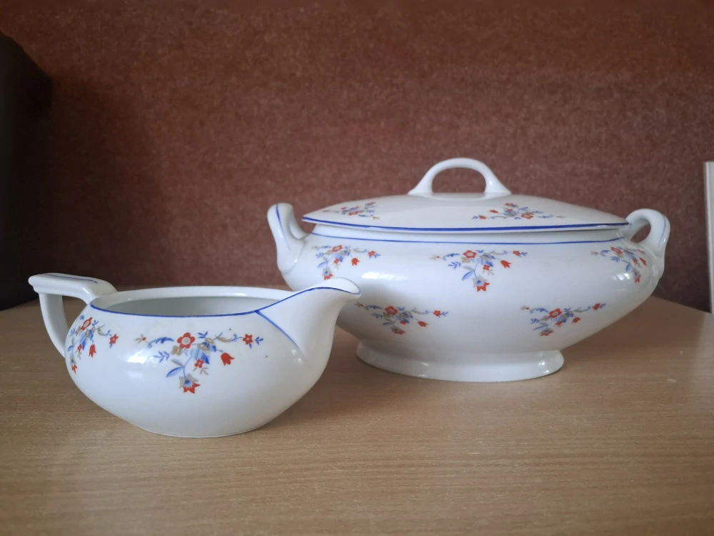 Vintage krásná terina, polévková mísa a omáčník, Božíčany, Czechoslovakia