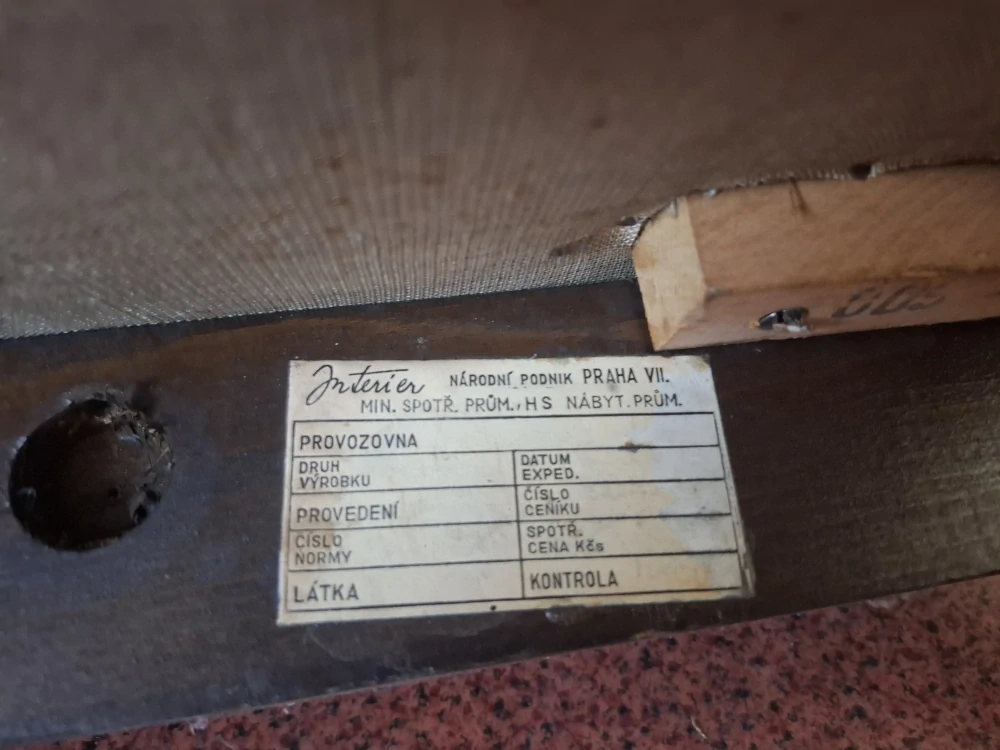 Křeslo Halabala, Czechoslovakia 