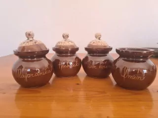 Hnědé kořenky, keramika, cena za vše, 4ks