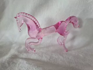 Skleněná figurka kůň, délka 9cm
