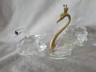Skleněná figurka, labutě, výška 4 a 7cm