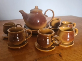 Keramika, sada konvička, podtalíř, 6+6