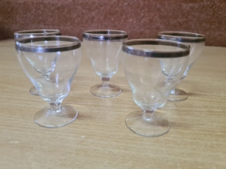 Štamprle, panáky, stříbrná linka, 5ks, výška 6,5cm