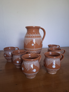 Malovaná souprava na nápoje, džbán a hrnky