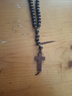 Dřevěný růženec,bez poškození 
