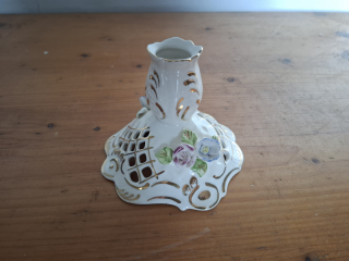 Krásný porcelánový svícen, zn. Fena Porcelain 