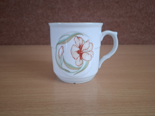 Retro hrnek, hrníček, květy, Loket