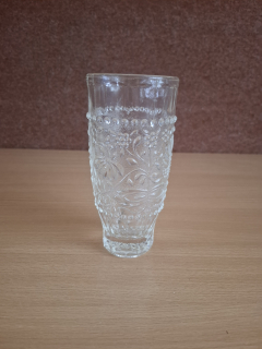 Retro váza, P. Pánek, dekor cibulák, lisované sklo, výška 15,5cm