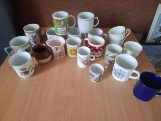 Plotové hrnky 20ks, hrníček, cena za vše (cena za obalový materiál)