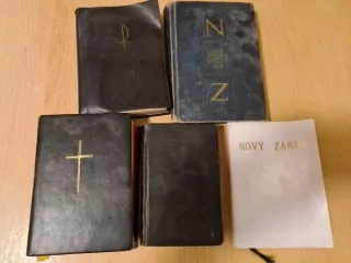 Náboženství, modlitební knihy, staré knihy, 5ks, cena za vše 