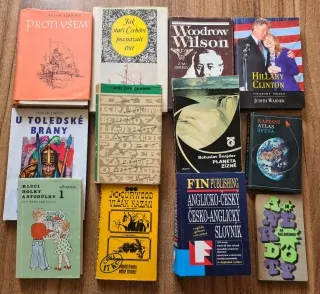 12x kniha, mix, cena za vše 